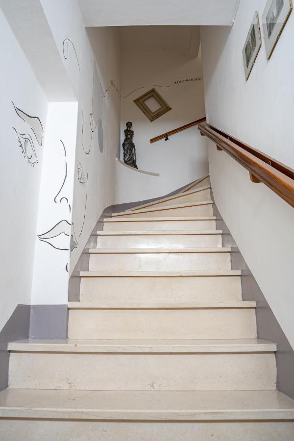 Casa Vacanze Nel Centro Storico Di Fermo Happy Song Экстерьер фото