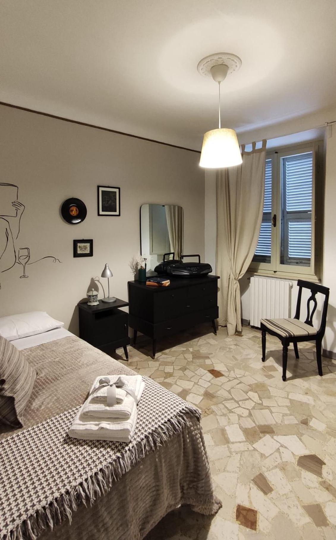 Casa Vacanze Nel Centro Storico Di Fermo Happy Song Экстерьер фото